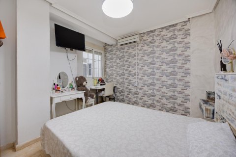Apartamento en venta en Torrevieja, Alicante, España 3 dormitorios, 112 m2 No. 190844 - foto 17