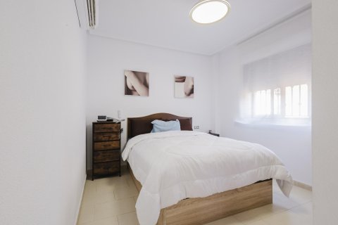 Villa à vendre à Torrevieja, Alicante, Espagne, 2 chambres, 79 m2 No. 190841 - photo 17
