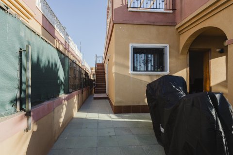 Villa à vendre à Torrevieja, Alicante, Espagne, 2 chambres, 79 m2 No. 190841 - photo 3
