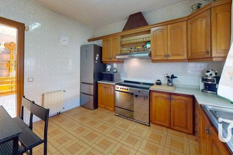 Māja pārdošanā Banyeres Del Penedes, Tarragona, Spānijā 4 istabas, 324 m2 Nr. 153073 - attēls 7