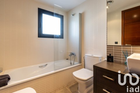 Lägenhet till salu i Castell-Platja d'Aro, Girona, Spanien 3 sovrum, 158 kvm. Nr. 153072 - foto 23