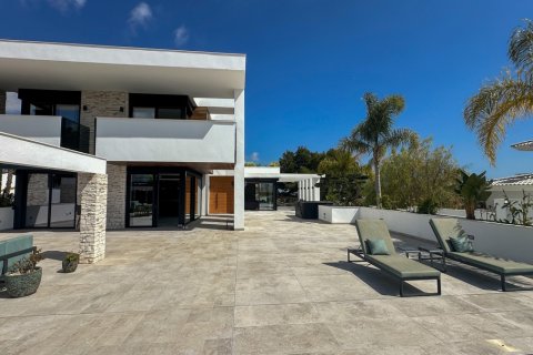 Villa à vendre à Villamartin, Alicante, Espagne, 4 chambres, 527 m2 No. 188916 - photo 8