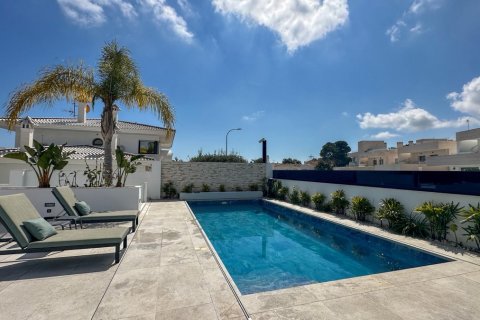 Villa à vendre à Villamartin, Alicante, Espagne, 4 chambres, 527 m2 No. 188916 - photo 16