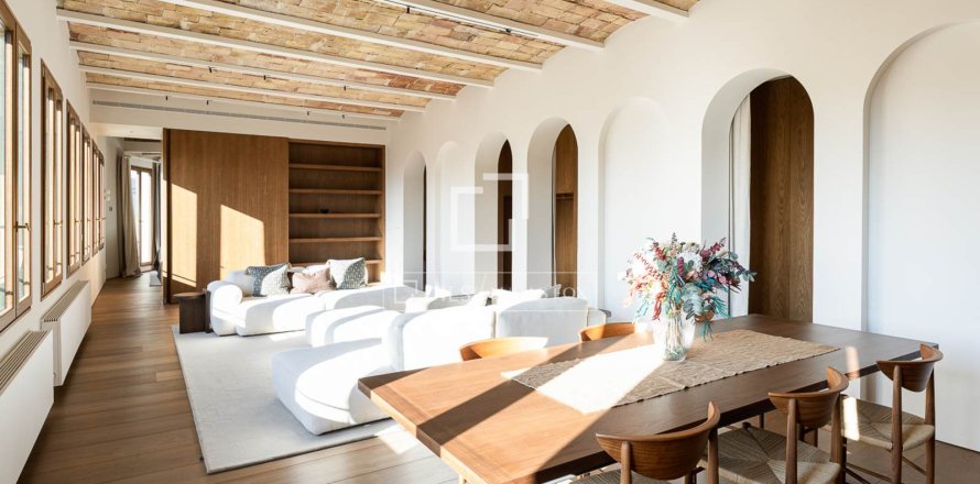 Apartamento en Barcelona, España 2 dormitorios, 142 m2 No. 150568