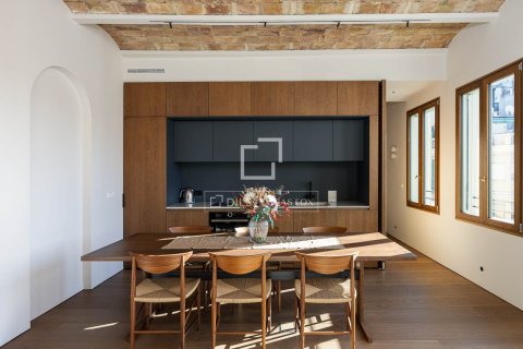 Apartment à vendre à Barcelona, Espagne, 2 chambres, 142 m2 No. 150568 - photo 5