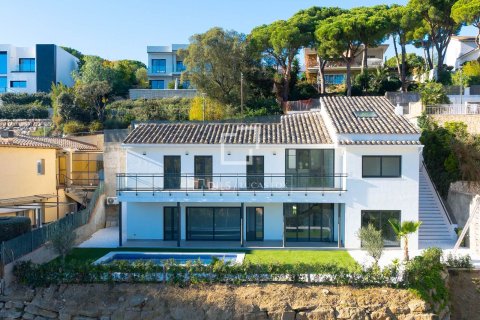 Villa in Cabrils, Barcelona, Spain 4 bedrooms, 326 sq.m. No. 150569