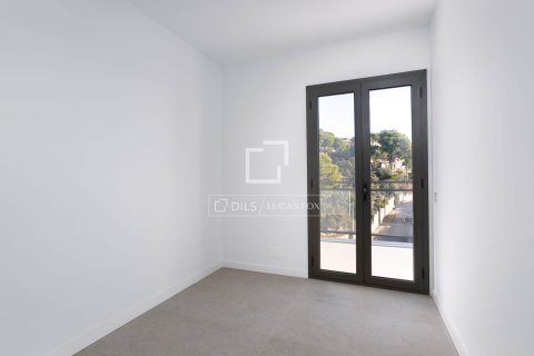 Villa for sale in Cabrils, Barcelona, Spain 4 bedrooms, 326 sq.m. No. 150569 - photo 14