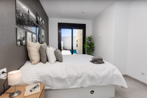 Villa en venta en Pilar de la Horadada, Alicante, España 3 dormitorios, 117 m2 No. 168285 - foto 17