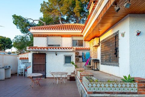 Продажа виллы Дехеса де Кампоамор, Аликанте, Испания 8 спален, 300м2 №111132 - фото 2