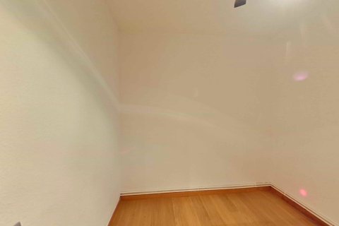 Apartament w Barcelona, Hiszpania 3 sypialnie, 67 mkw. nr 167157 – zdjęcie 17