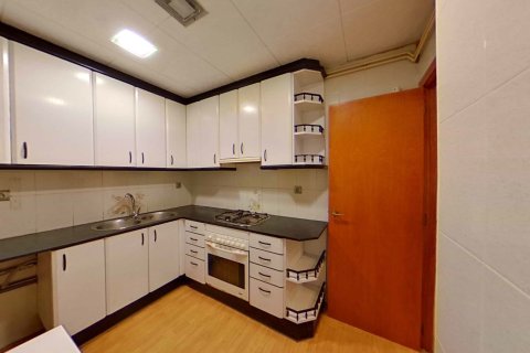 Apartament w Barcelona, Hiszpania 3 sypialnie, 67 mkw. nr 167157 – zdjęcie 5