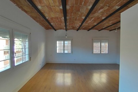 Продажа квартиры в Барселона, Испания 2 спальни, 84м2 №167154 - фото 2
