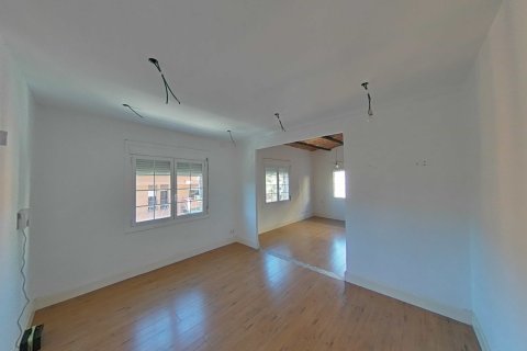 Продажа квартиры в Барселона, Испания 2 спальни, 84м2 №167154 - фото 3