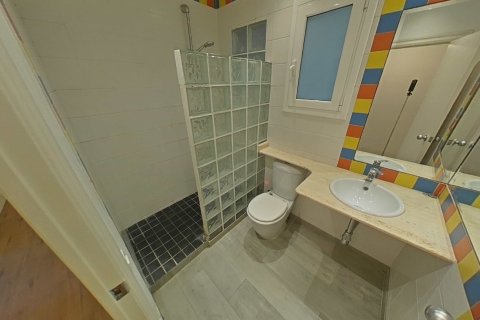 Продажа квартиры в Барселона, Испания 2 спальни, 84м2 №167154 - фото 11