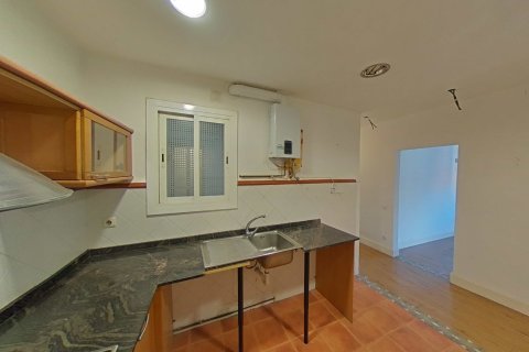 Продажа квартиры в Барселона, Испания 2 спальни, 84м2 №167154 - фото 5