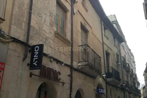 Commercial property in Vilafranca Del Penedes, Barcelona, Spain 753 sq.m. No. 167160