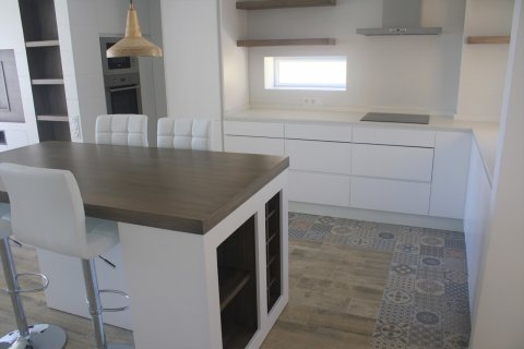 Kaupunkipientalo myytävänä Torrevieja, Alicante, Espanja, 3 makuuhuonetta, 187 m2 No. 115996 - kuva 9