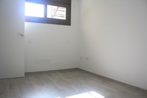 Kaupunkipientalo myytävänä Torrevieja, Alicante, Espanja, 3 makuuhuonetta, 187 m2 No. 115996 - kuva 17