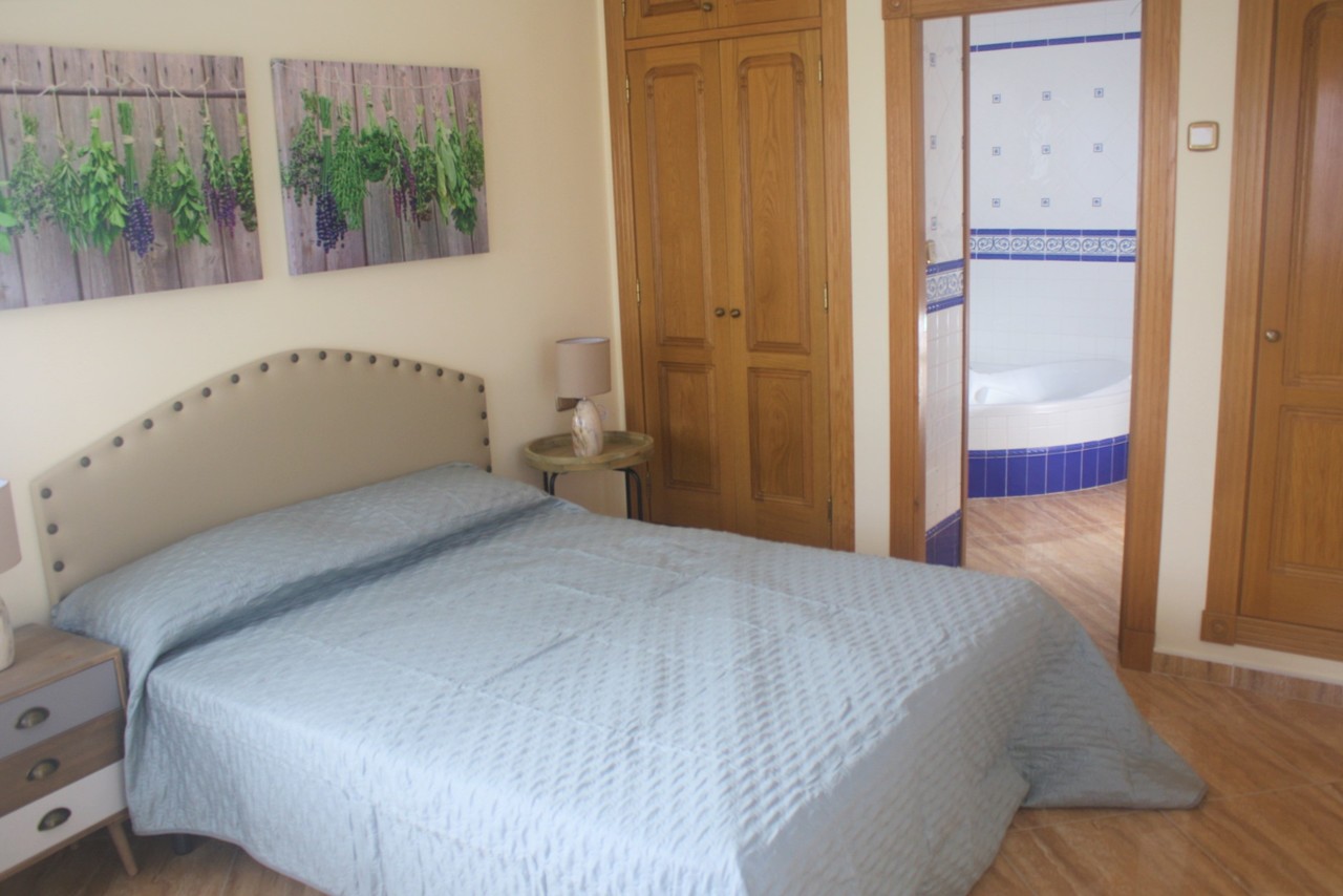 Villa in Torrevieja, Alicante, Spain 3 bedrooms, 315 sq.m. No. 115992