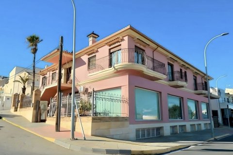 Villa in vendita San Miguel de Salinas, Alicante, Spagna 4 camere da letto, 550 mq. N° 115987 - foto 1