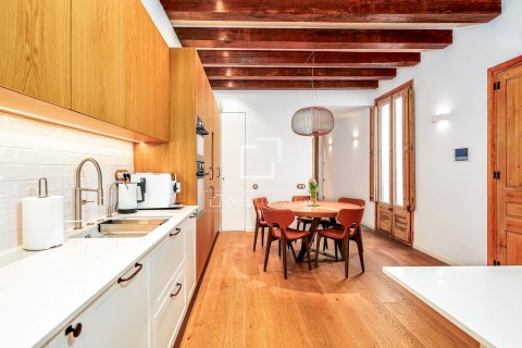 Lägenhet för uthyrning i Barcelona, Spanien 2 sovrum, 111 kvm. Nr. 161363 - foto 6