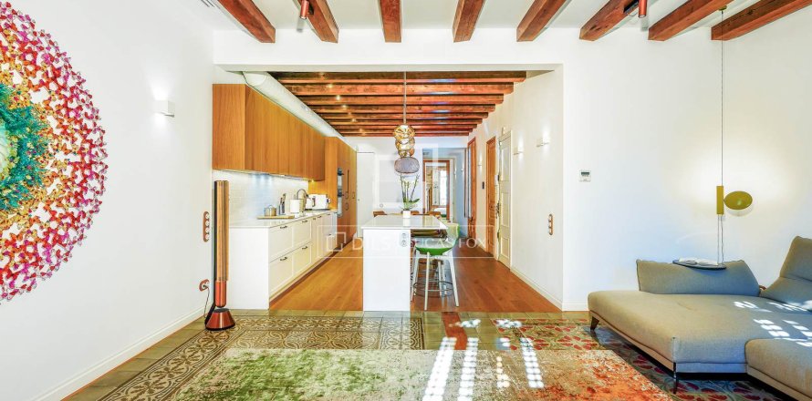 Lägenhet i Barcelona, Spanien 2 sovrum, 111 kvm. Nr. 161363