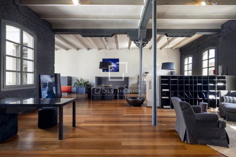 Lägenhet för uthyrning i Barcelona, Spanien 2 sovrum, 251 kvm. Nr. 161360 - foto 2