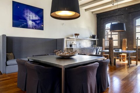 Lägenhet för uthyrning i Barcelona, Spanien 2 sovrum, 251 kvm. Nr. 161360 - foto 6