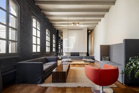 Lägenhet för uthyrning i Barcelona, Spanien 2 sovrum, 251 kvm. Nr. 161360 - foto 14