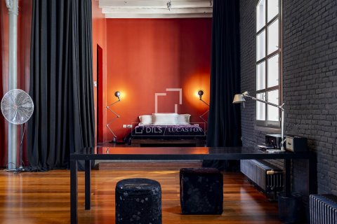 Lägenhet för uthyrning i Barcelona, Spanien 2 sovrum, 251 kvm. Nr. 161360 - foto 10