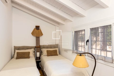 Huvila myytävänä Cabrera de Mar, Barcelona, Espanja, 5 makuuhuonetta, 592 m2 No. 161357 - kuva 24