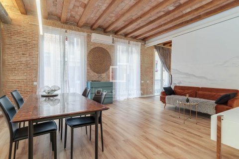 Lägenhet för uthyrning i Barcelona, Spanien 3 sovrum, 116 kvm. Nr. 161362 - foto 3