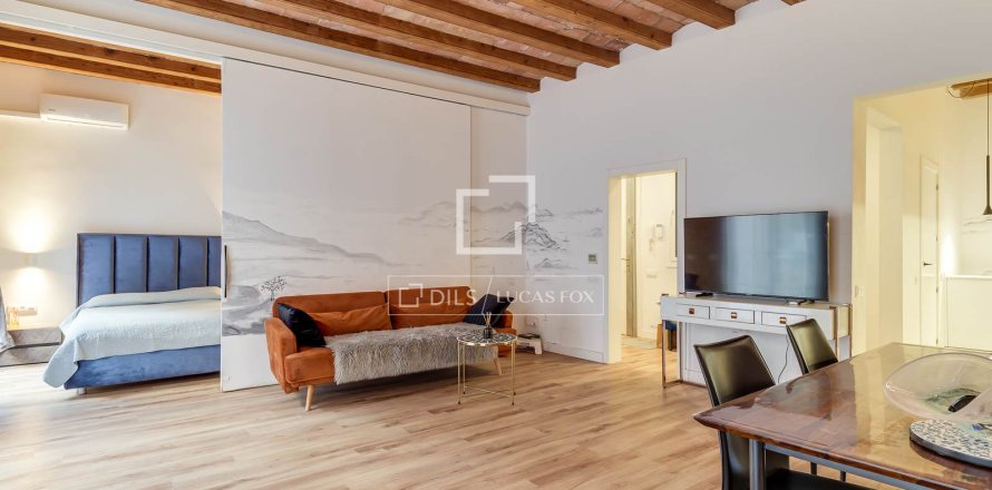 Lägenhet i Barcelona, Spanien 3 sovrum, 116 kvm. Nr. 161362