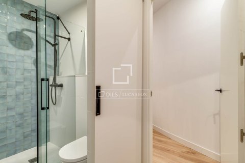 Lägenhet för uthyrning i Barcelona, Spanien 3 sovrum, 116 kvm. Nr. 161362 - foto 23