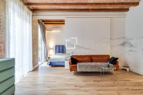 Lägenhet för uthyrning i Barcelona, Spanien 3 sovrum, 116 kvm. Nr. 161362 - foto 5