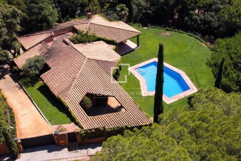 Villa för uthyrning i Sant Andreu de Llavaneres, Barcelona, Spanien 5 sovrum, 344 kvm. Nr. 161361 - foto 3