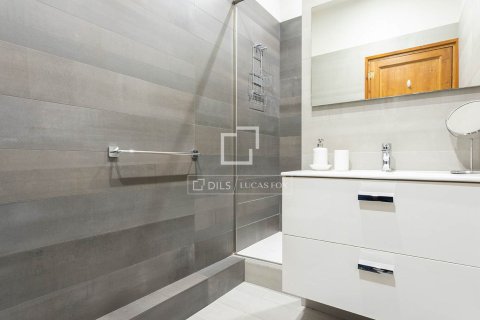 Lägenhet för uthyrning i Barcelona, Spanien 2 sovrum, 137 kvm. Nr. 161359 - foto 24