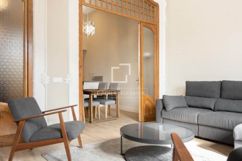 Lägenhet för uthyrning i Barcelona, Spanien 2 sovrum, 137 kvm. Nr. 161359 - foto 3