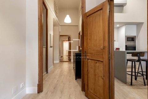 Lägenhet för uthyrning i Barcelona, Spanien 2 sovrum, 137 kvm. Nr. 161359 - foto 13