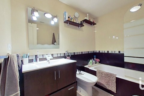 Apartment for sale in Castellon de la Plana, Castellon, Spain 4 bedrooms, 137 sq.m. No. 154203 - photo 17