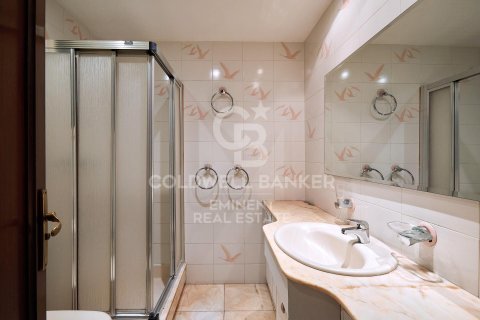 Apartment à vendre à Barcelona, Espagne, 4 chambres, 180 m2 No. 157421 - photo 17