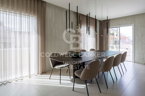 Kattohuoneisto myytävänä Madrid, Espanja, 3 makuuhuonetta, 228 m2 No. 157420 - kuva 2