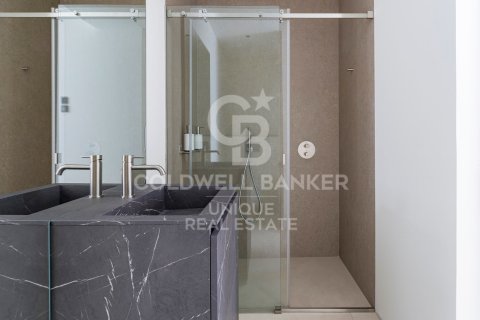 Kattohuoneisto myytävänä Madrid, Espanja, 3 makuuhuonetta, 228 m2 No. 157420 - kuva 14