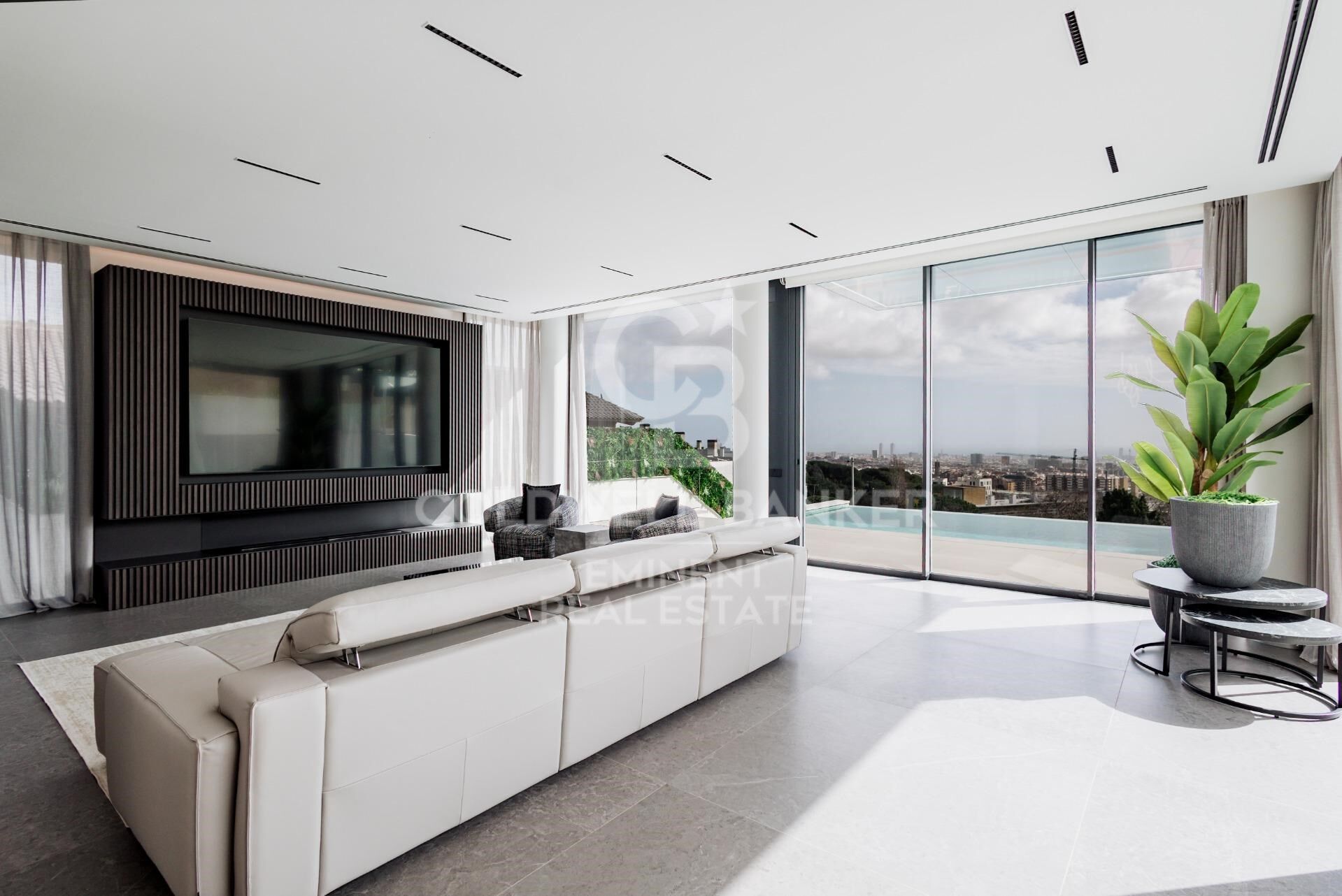 House in Barcelona, Spain 6 bedrooms, 710 sq.m. No. 179130