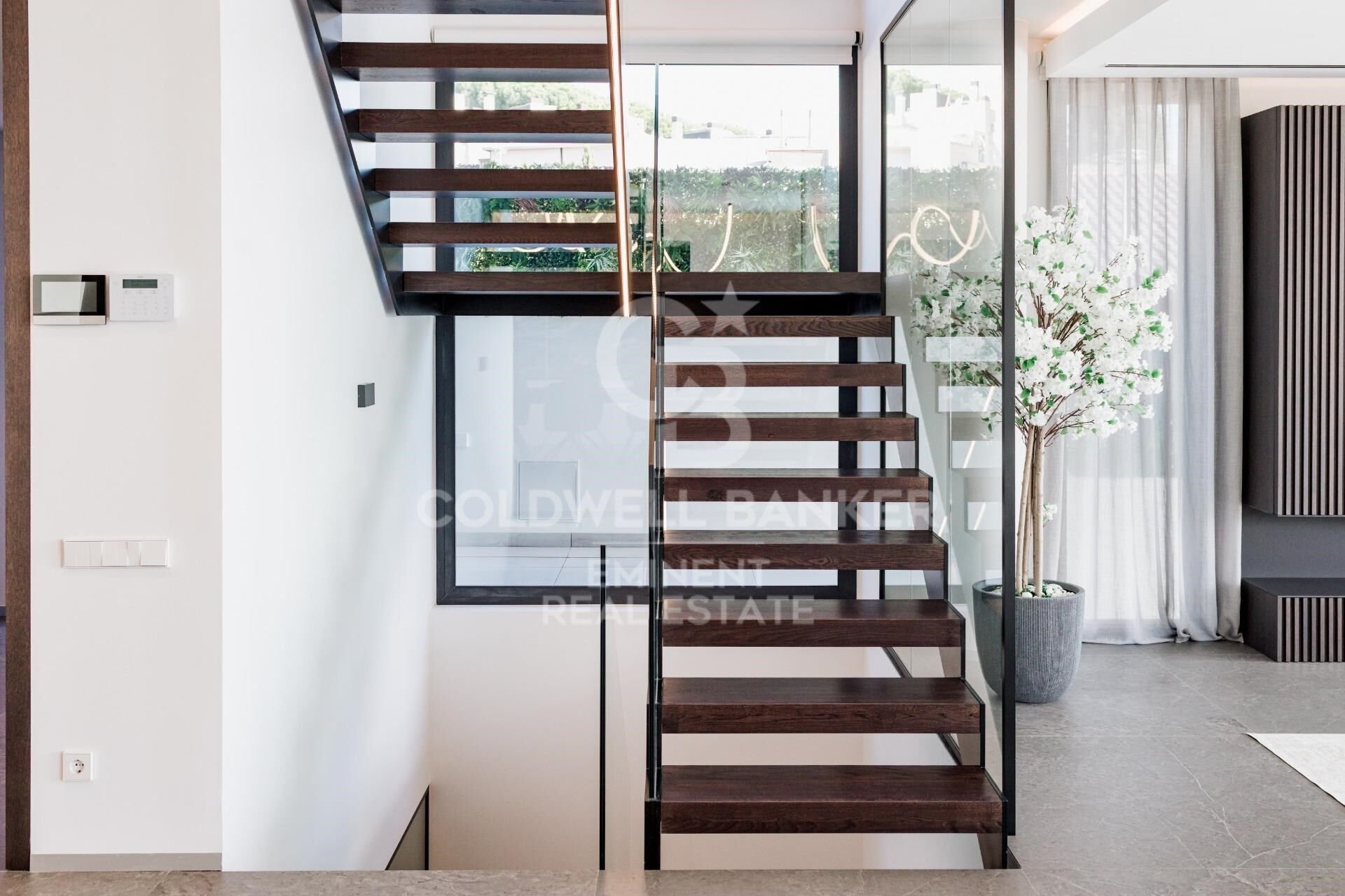 House in Barcelona, Spain 6 bedrooms, 710 sq.m. No. 179130