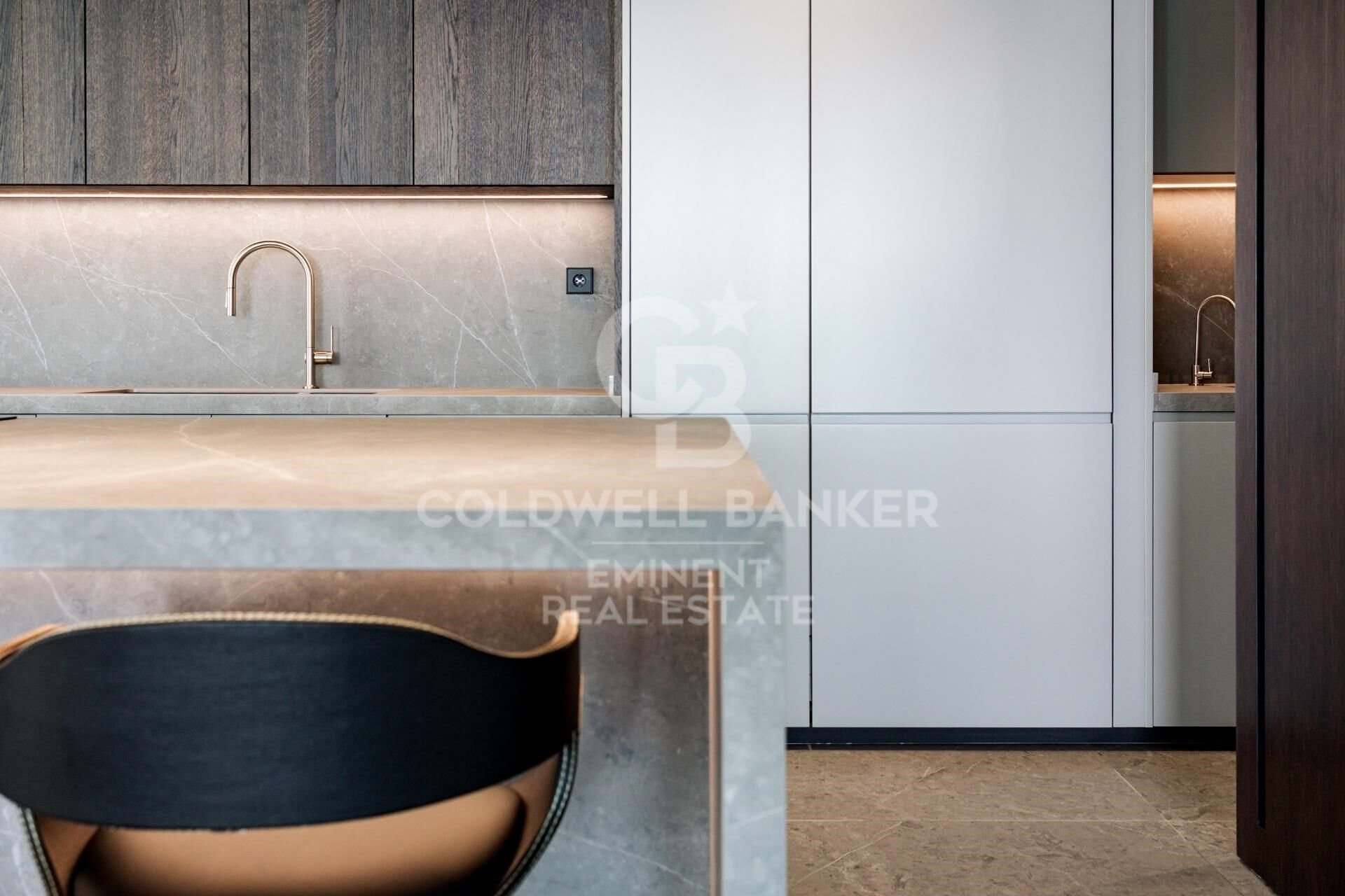 House in Barcelona, Spain 6 bedrooms, 710 sq.m. No. 179130