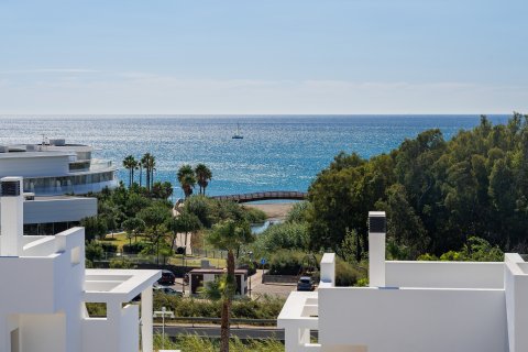 Apartment for sale in Estepona, Malaga, Spain 3 bedrooms, 144.23 sq.m. No. 177675 - photo 1
