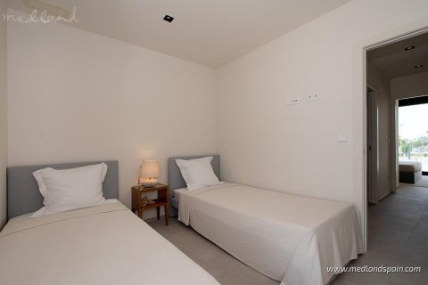 Townhouse for sale in Pilar de la Horadada, Alicante, Spain 3 bedrooms, 112 sq.m. No. 163048 - photo 11