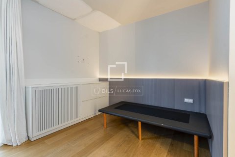 Takvåning till salu i Barcelona, Spanien 5 sovrum, 329 kvm. Nr. 167583 - foto 27