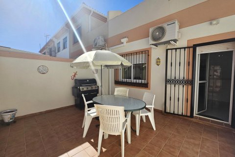 Townhouse for sale in Torre de la Horadada, Alicante, Spain 3 bedrooms, 103 sq.m. No. 196779 - photo 10